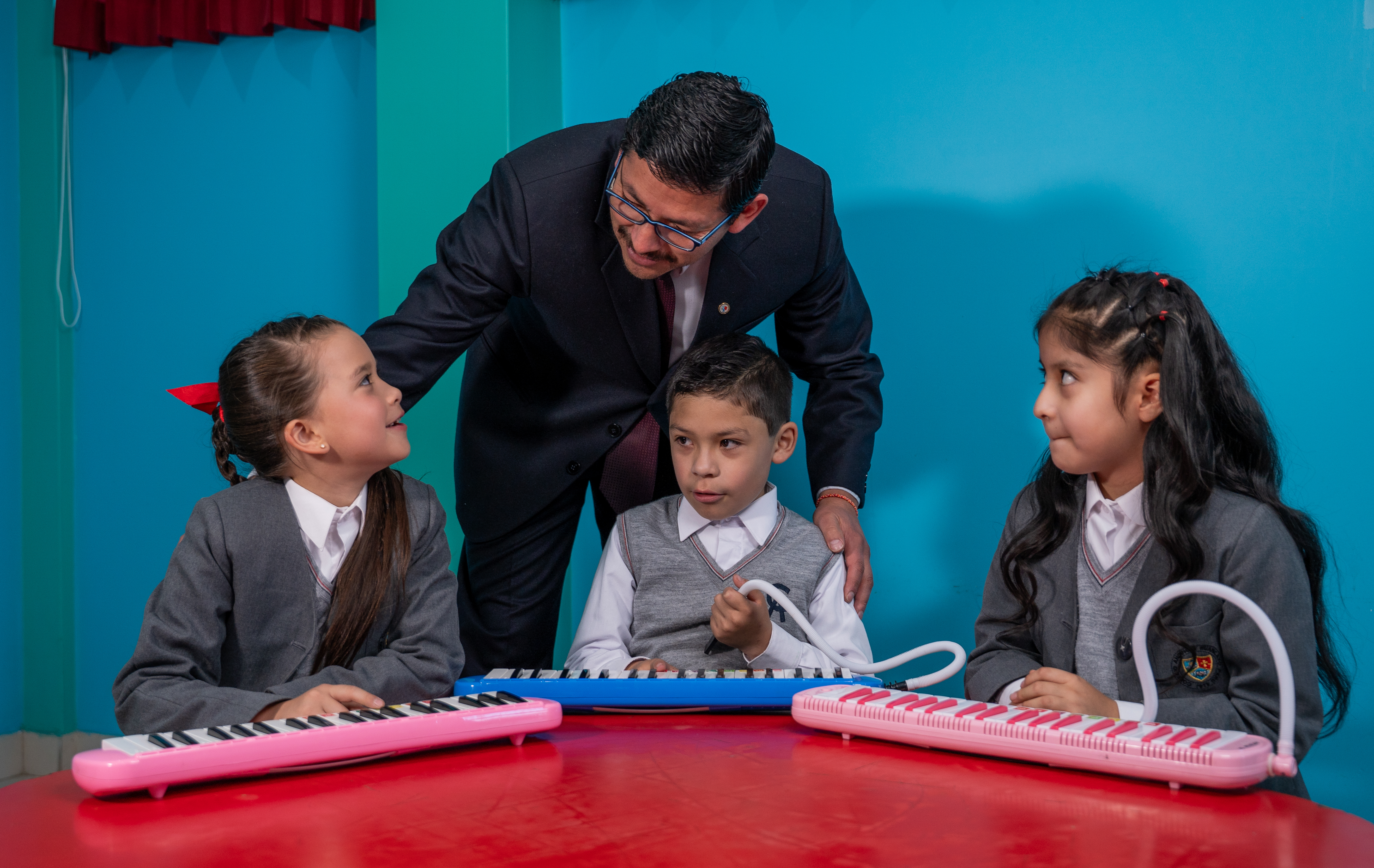 Forma parte de la Familia Andino